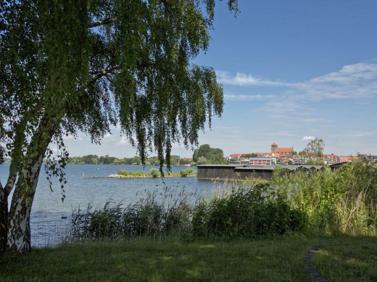 Ferienwohnung am Seeufer Waren  Exterior foto