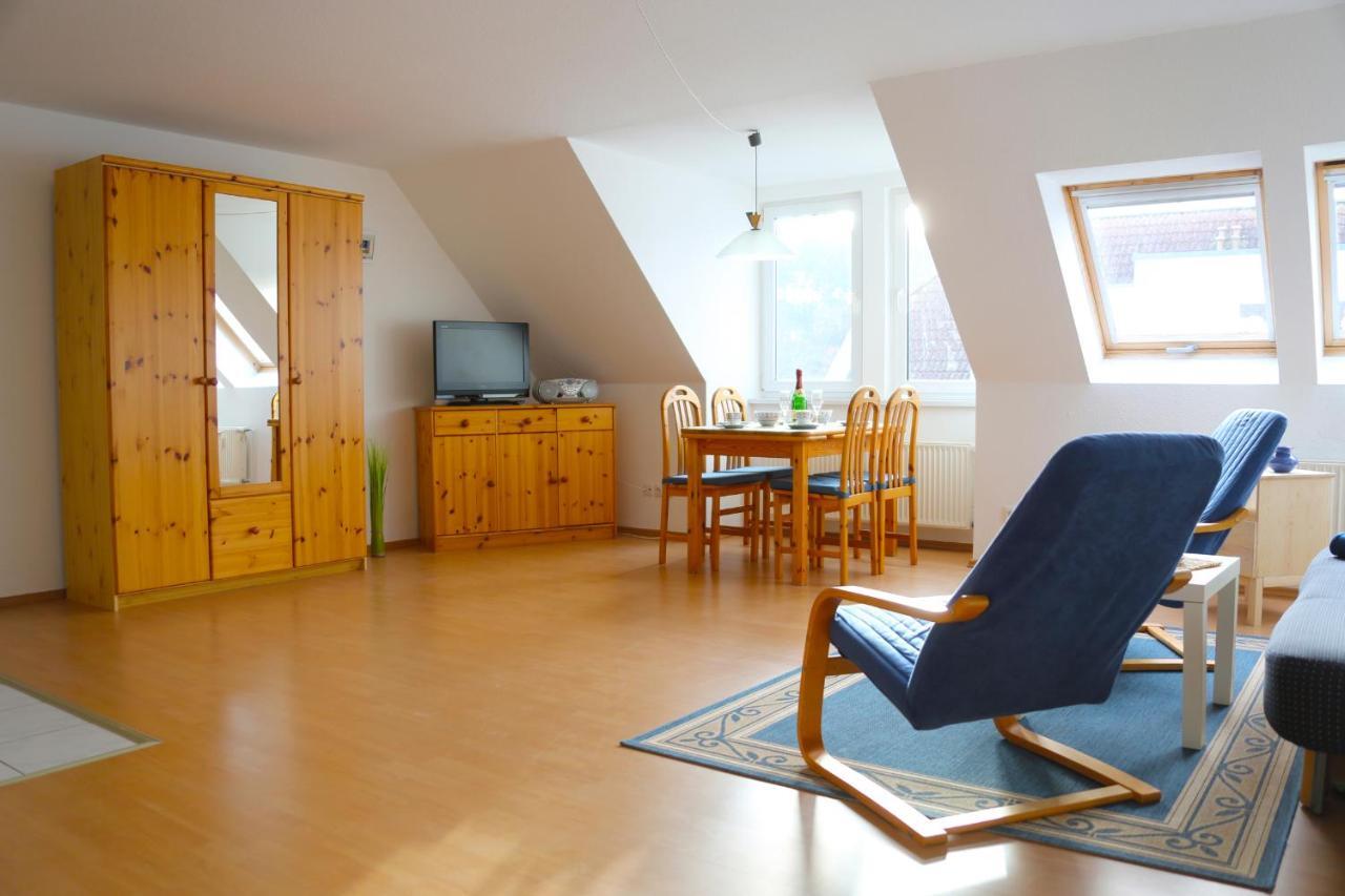 Ferienwohnung am Seeufer Waren  Zimmer foto